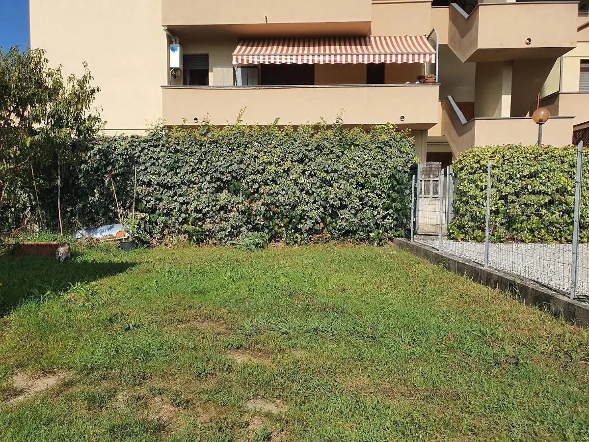 Apartment La Casetta Di Silvia Mommio Italy
